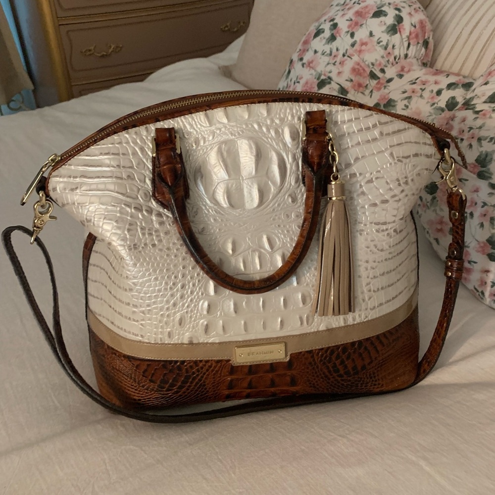 Brahmin large Duxbury purse. Tri color-Pearl pecan sand/taupe tassel FINAL PRICE